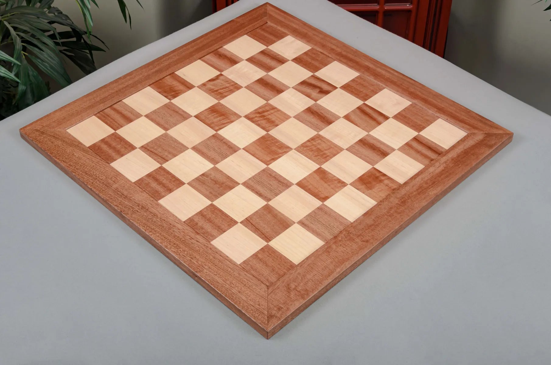 Sapele and Maple Signature Traditional Chess Board – US Chess Sales