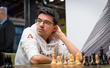 The 2023 Saint Louis Rapid & Blitz DGT Commemorative Series Chess Pieces