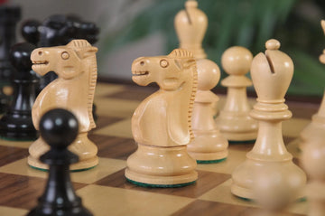 The Reykjavik II Series Library Chess Set and Tiroir Combination