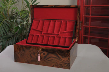 Signature Fitted Coffer Chess Box - Walnut Burl