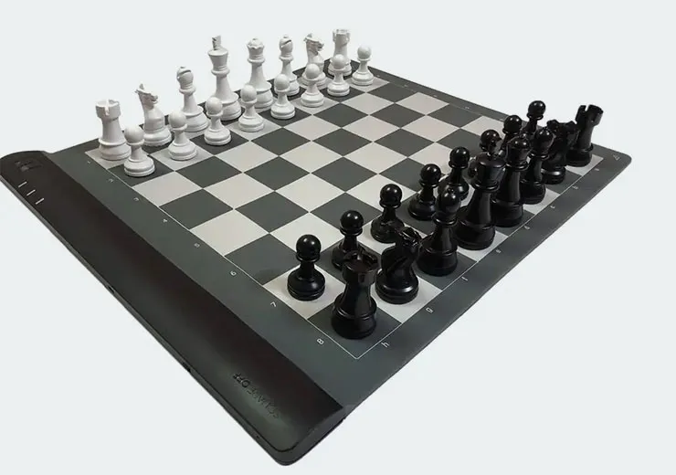 Millennium ChessClassics Exclusive Chess Computer