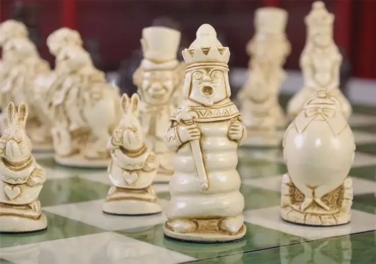 Themed Chess Pieces Themed Chess Pieces