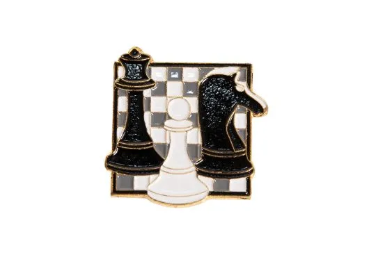 Pin on echecs