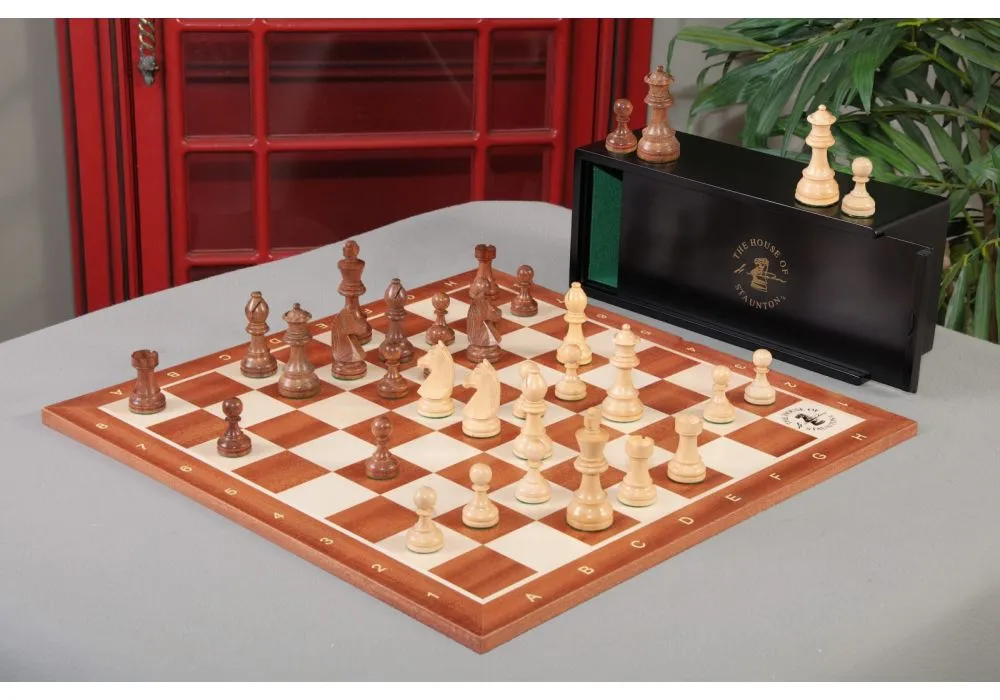 Queens Gambit Series Complete Chess Set Boxwood & Ebony 